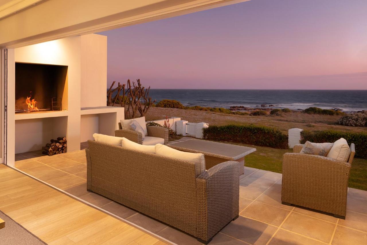 Seapearl Oceanfront Villa And Cottage Hermanus Exterior foto